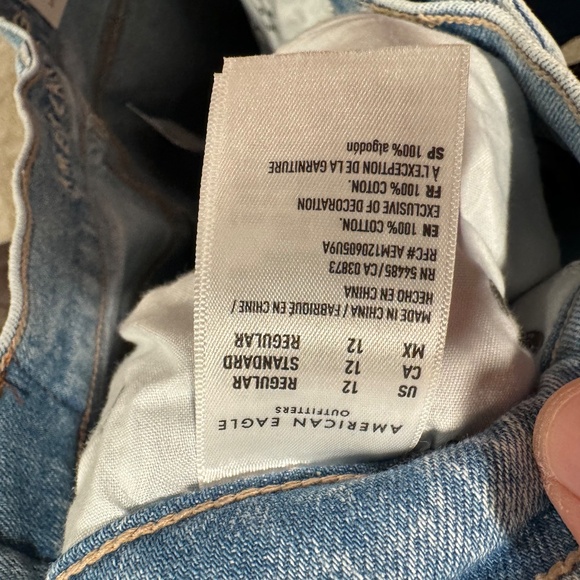 NWT - American Eagle 90s Highest Rise Boyfriend Jeans Blown Out Blue - Size 12 - Picture 10 of 12